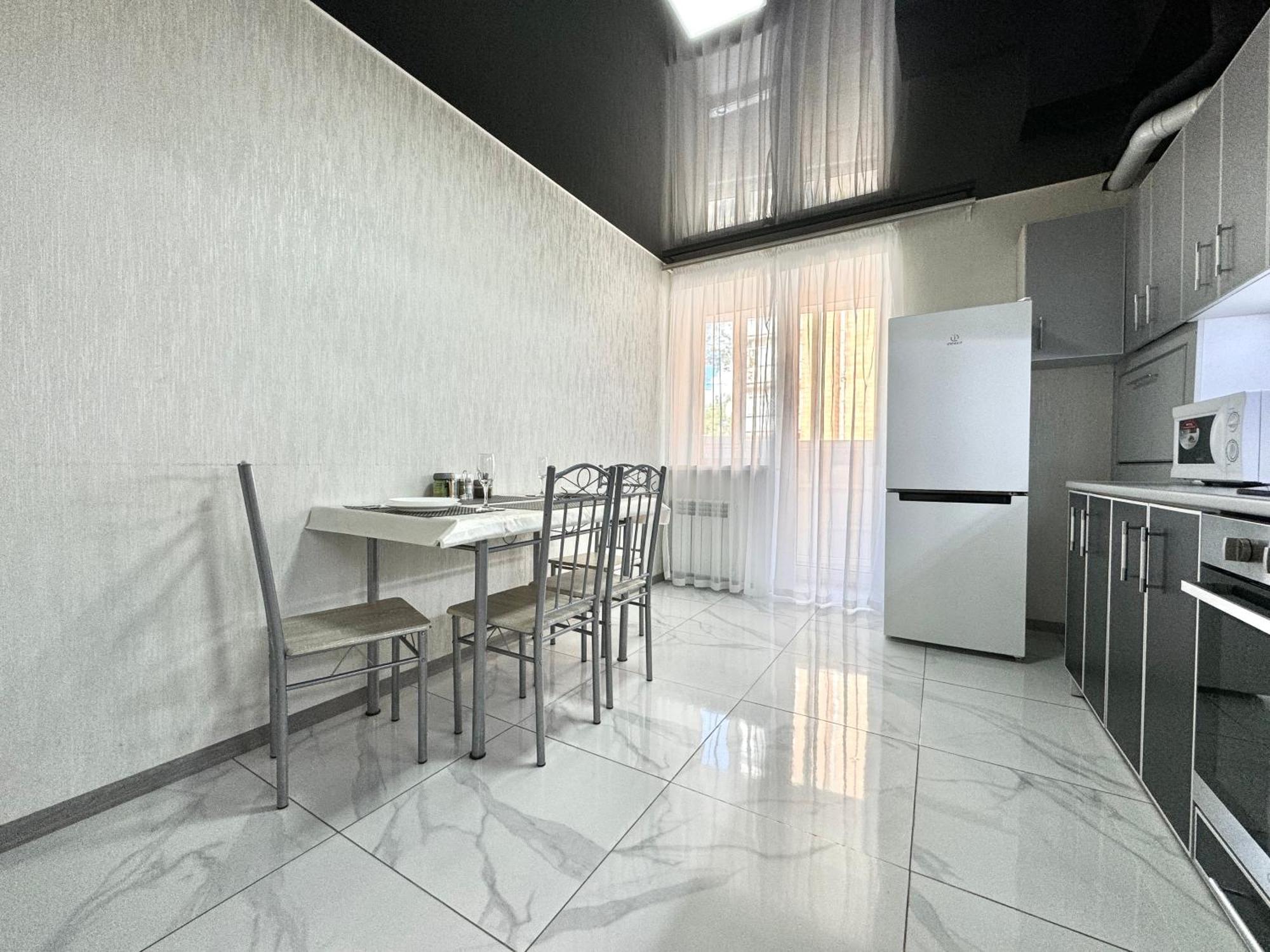 Apartpoltava 2 Окремі Кімнати, Новобудова, Два Великих Ліжка Центр, Корпусний Сад 外观 照片