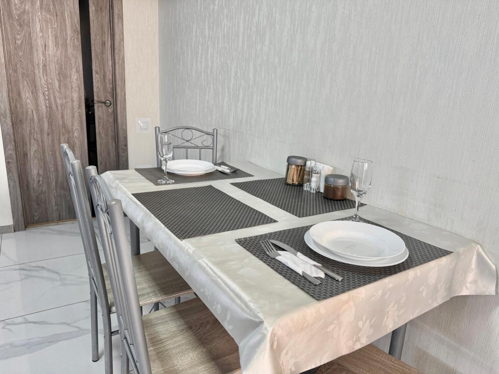 Apartpoltava 2 Окремі Кімнати, Новобудова, Два Великих Ліжка Центр, Корпусний Сад 外观 照片