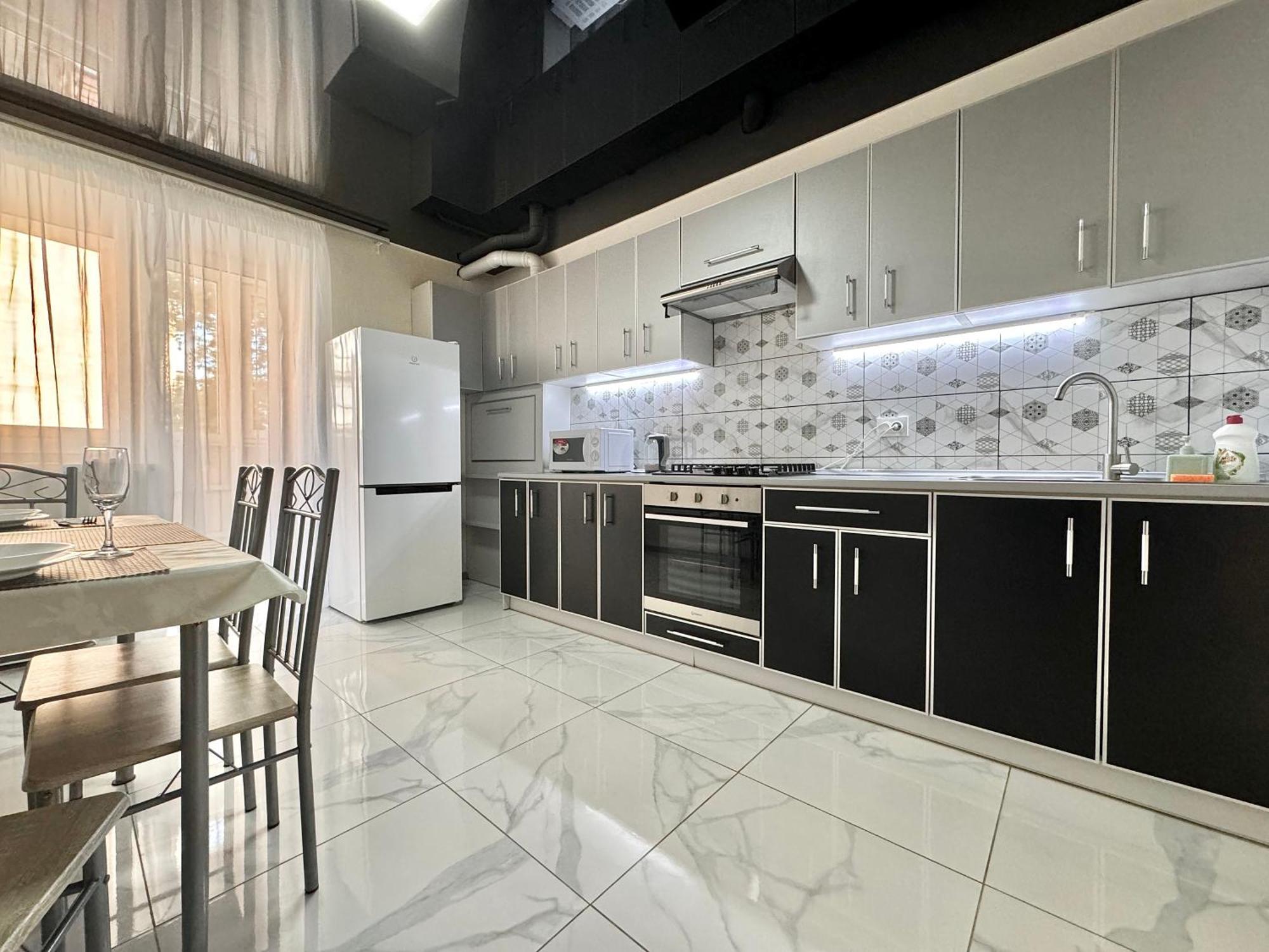 Apartpoltava 2 Окремі Кімнати, Новобудова, Два Великих Ліжка Центр, Корпусний Сад 外观 照片